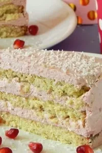 Coconut-raspberry birthday cake / torte, sugar and gluten free
